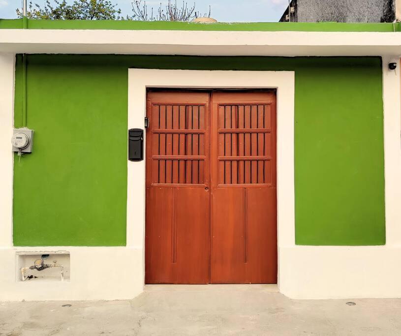 Casa Colibri Con Alberca En El Centro Apartman Mérida Kültér fotó