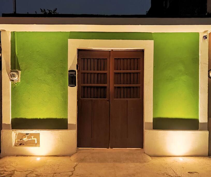 Casa Colibri Con Alberca En El Centro Apartman Mérida Kültér fotó